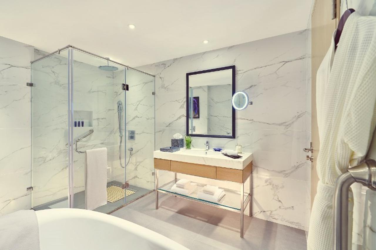 Vivanta Navi Mumbai Turbhe Екстериор снимка