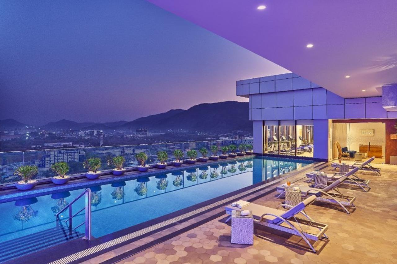 Vivanta Navi Mumbai Turbhe Екстериор снимка