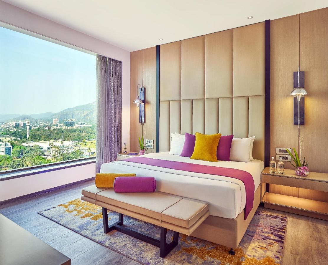 Vivanta Navi Mumbai Turbhe Екстериор снимка
