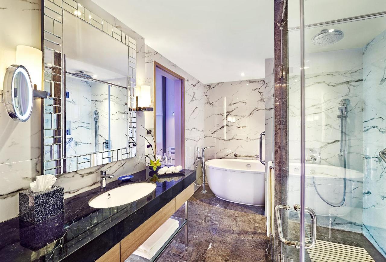 Vivanta Navi Mumbai Turbhe Екстериор снимка