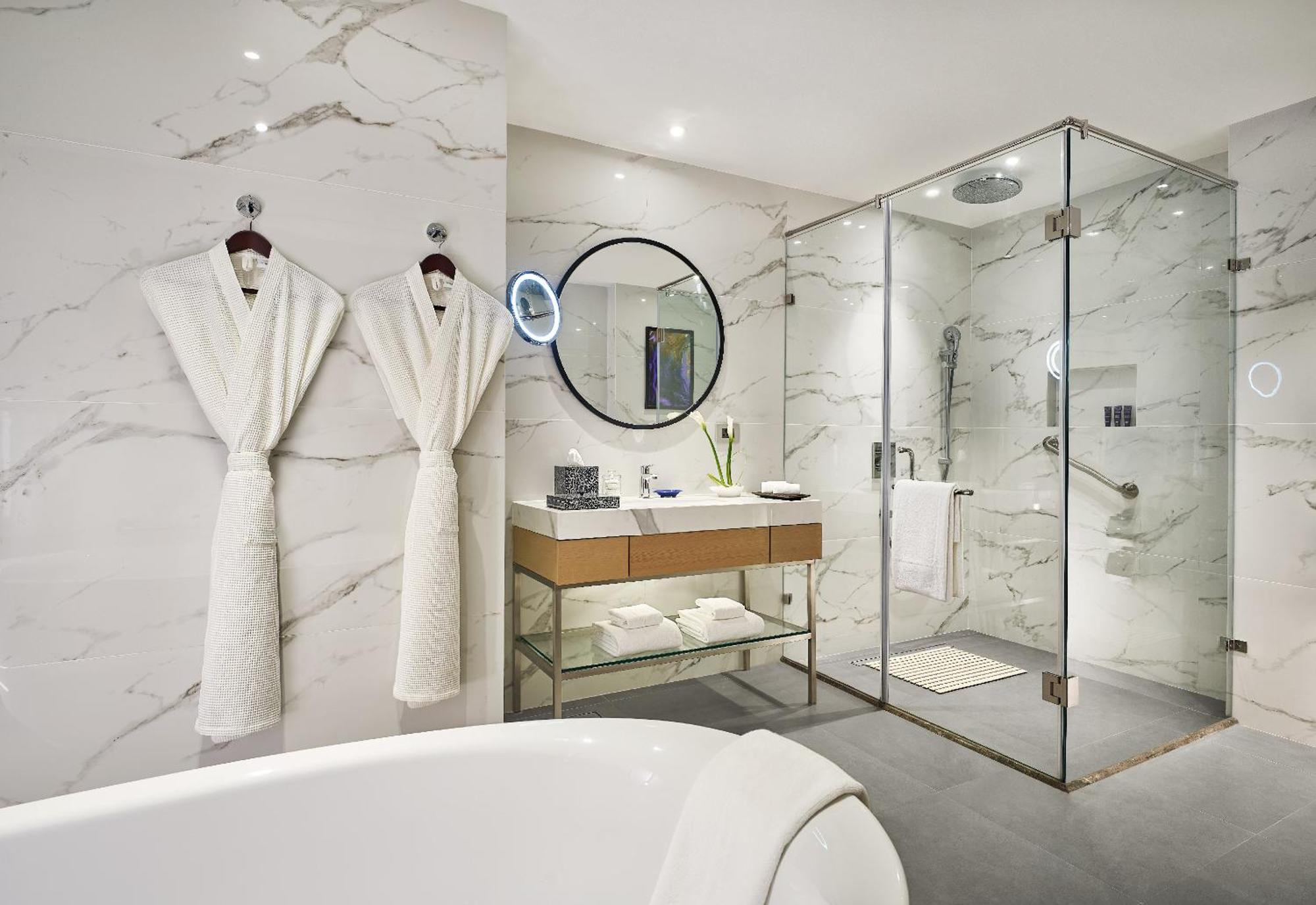 Vivanta Navi Mumbai Turbhe Екстериор снимка